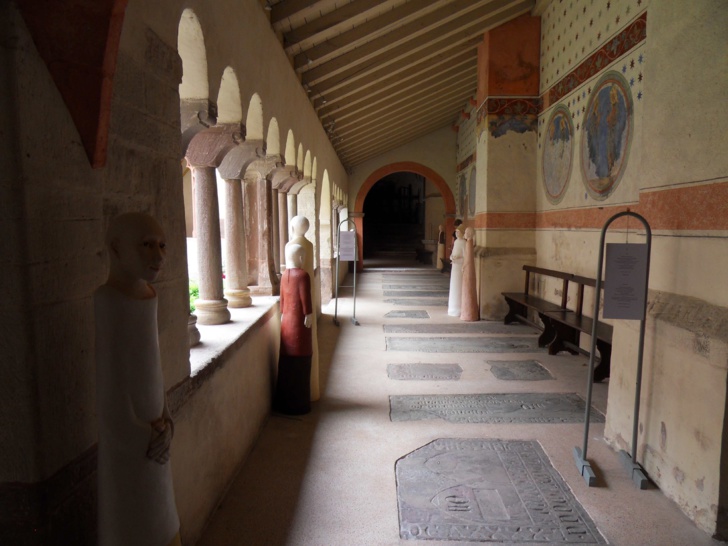 Dimanche au cloître - Gaby Kretz