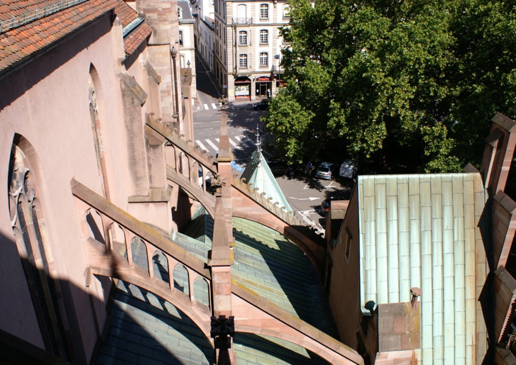 Catholiques et protestants à Saint Pierre le Jeune Catholiques et protestants à Saint Pierre le Jeune
