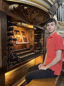 Dimanche 19 octobre 2025 Veillée musicale, Thibault Hoch, orgue  Dimanche 19 octobre 2025 Veillée musicale, Thibault Hoch, orgue