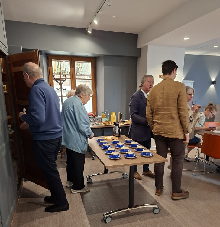 Café Meet up chaque premier samedi du mois Café Meet up chaque premier samedi du mois