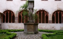 Lecture au cloître - Dimanche 1er août 2021